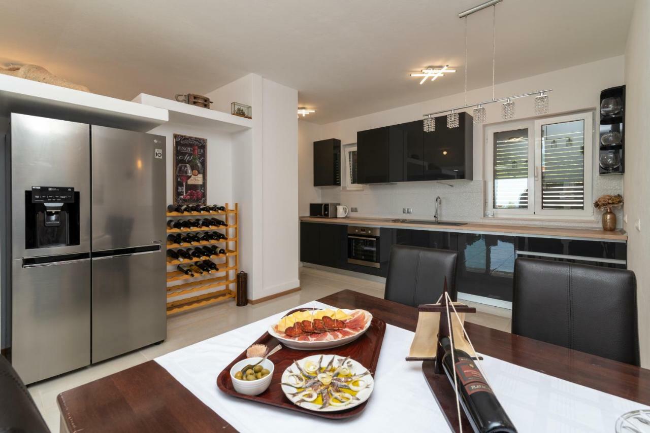 Villa Confido Luxury Apartment 01 Donji Seget Zewnętrze zdjęcie