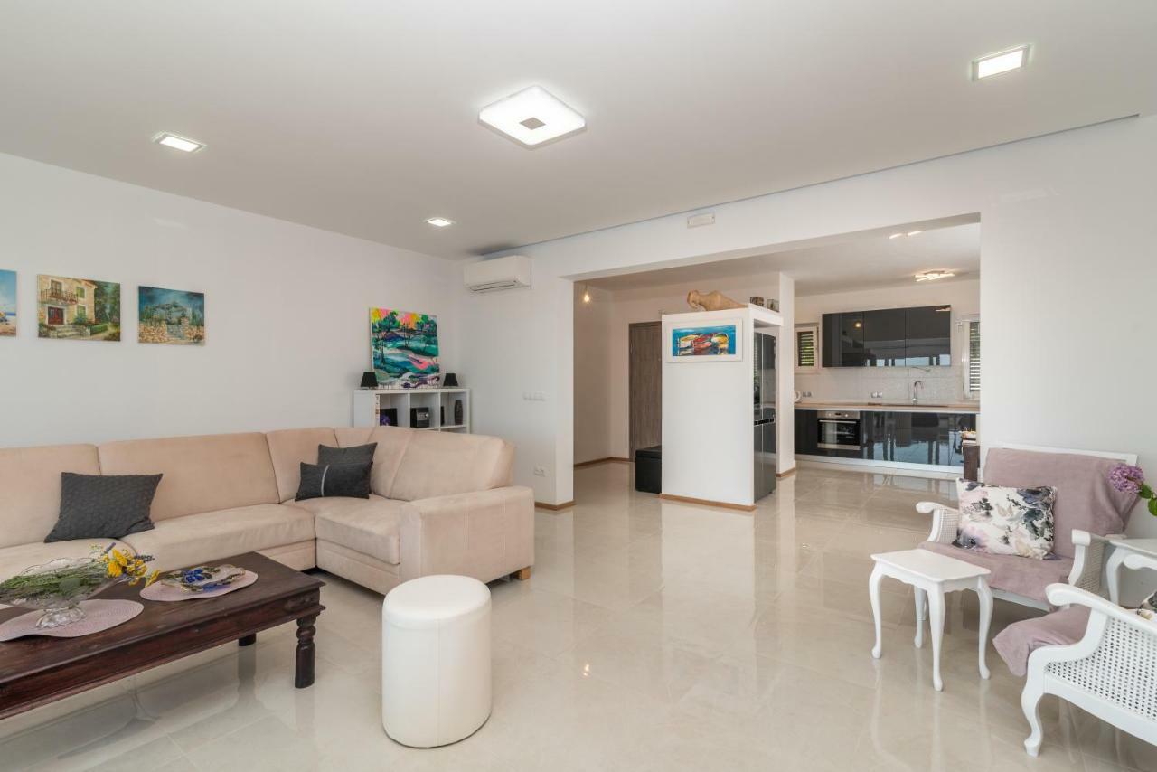Villa Confido Luxury Apartment 01 Donji Seget Zewnętrze zdjęcie